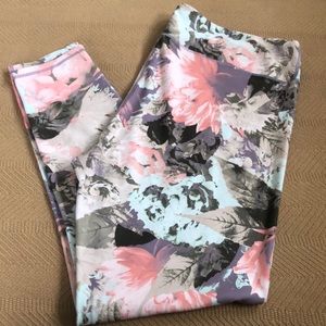 Beautiful Fabletics Leggings